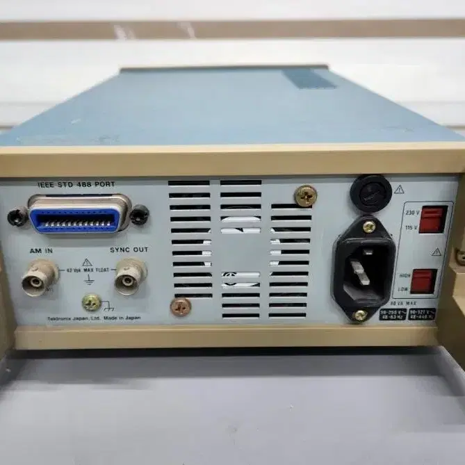 Tektronix AFG310 함수발생기