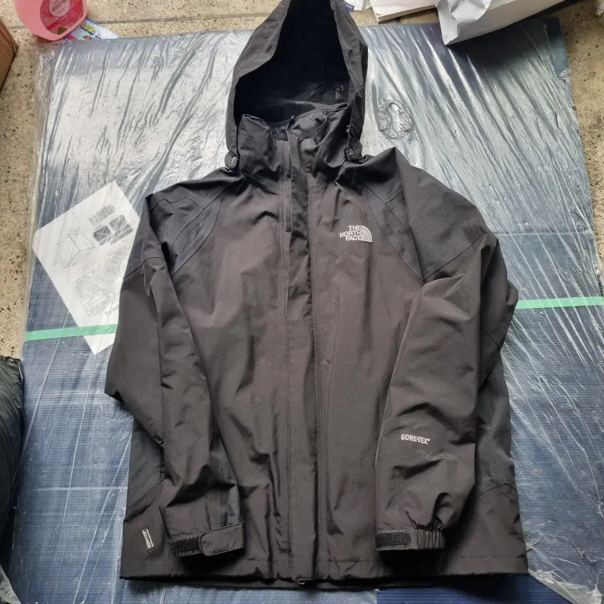 The North Face Gore-Tex Jacket Black Two-Way Zip