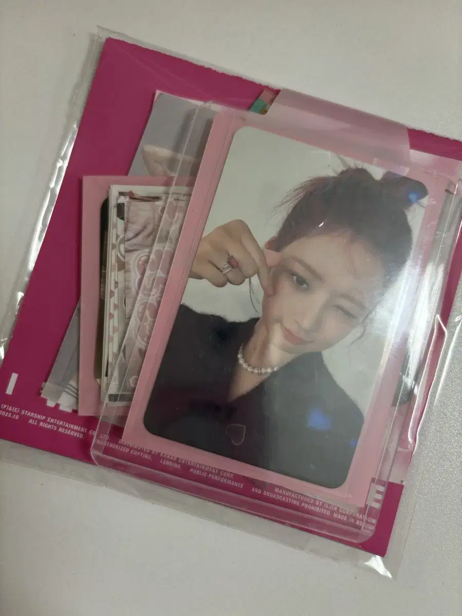 Ive lay heart photocard wts cheap !