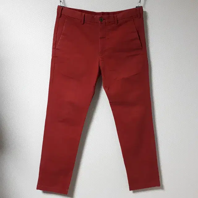 34/Uniclo Slim Fit Pants/34-681