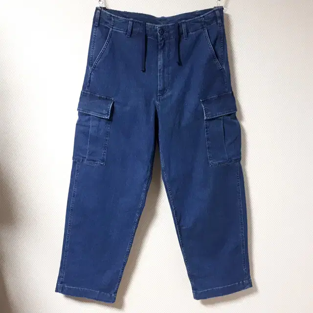 34/Uniclo String Cargo Loose Fit Jeans/34-683