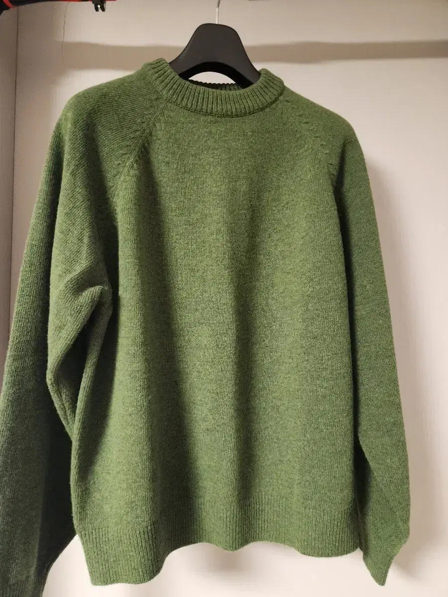 Thomas More Lambswool Round Knit Greenmoss Size M