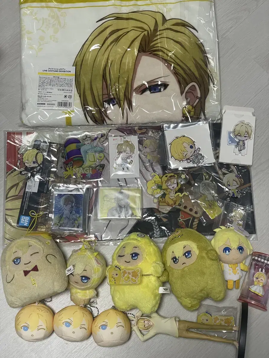 Sell Ainana Rokuya Nagi merchandise bulk 