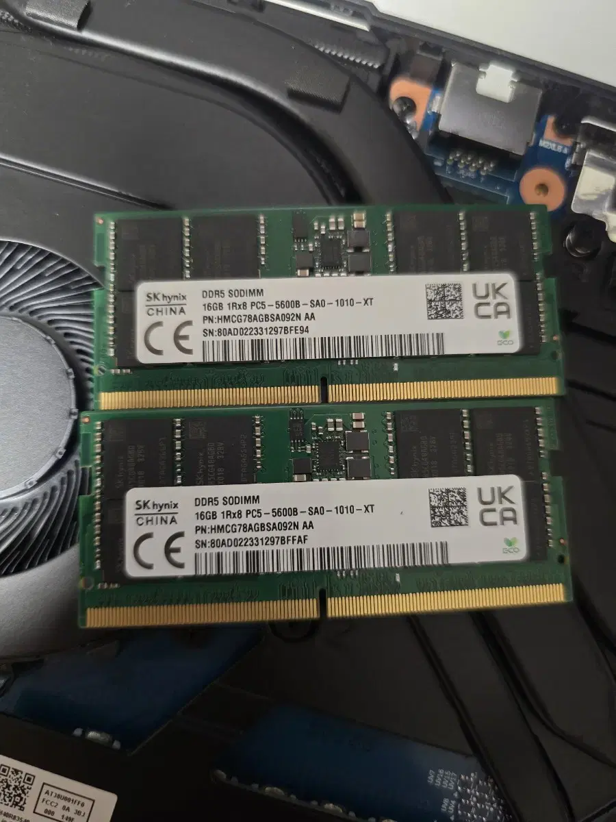 하이닉스 DDR5 RAM 노트북용 16X2 32GB 판매합니다.