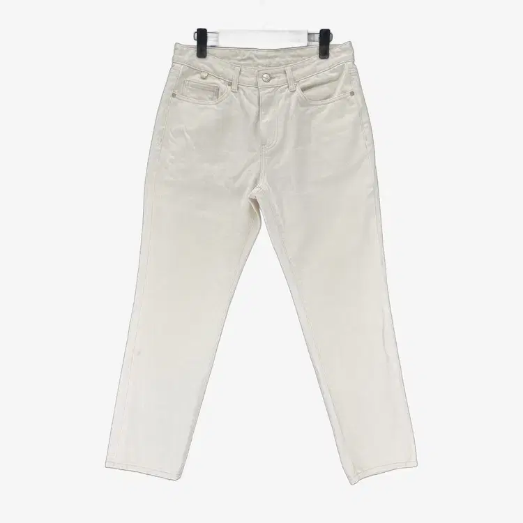 (32) Covernat Men's White Pants