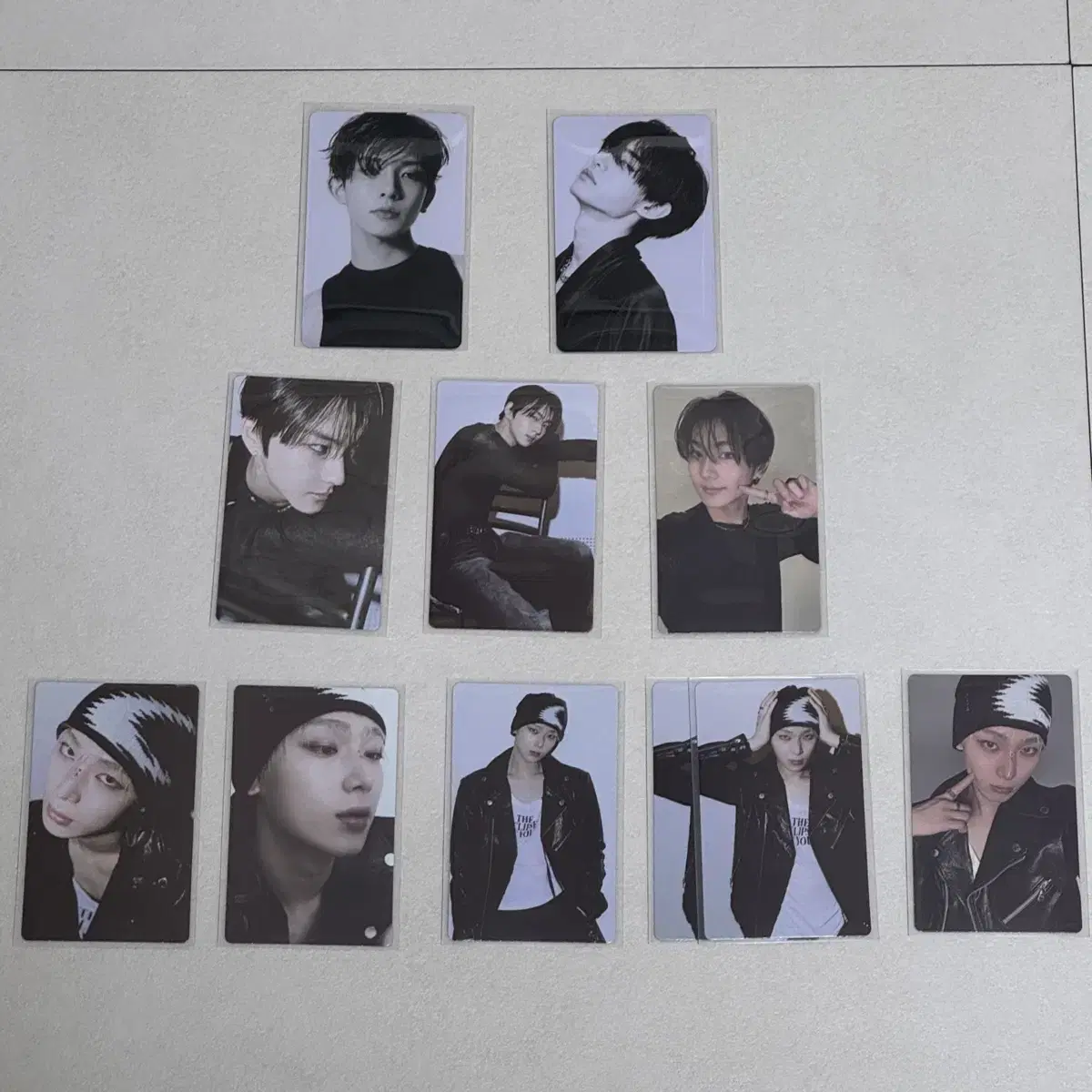 Enhypen Exhibitions UNSEEN photocard heeseung sunghoon jungwon sunwoo WTS