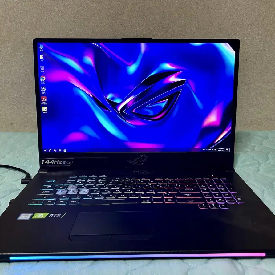 아수스 ROG GL704 17인치 RTX 2070, i7 게이밍노트북