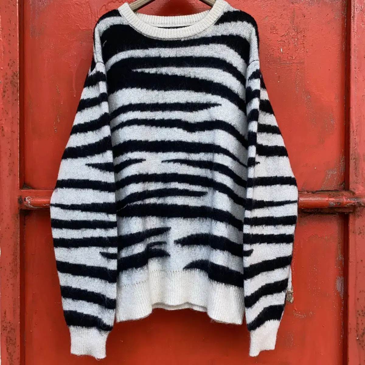 (M) Stussy Zebra Knit