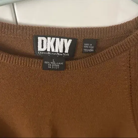 DKNY 도나카란 뉴욕 100% 울 브라운 니트 반팔