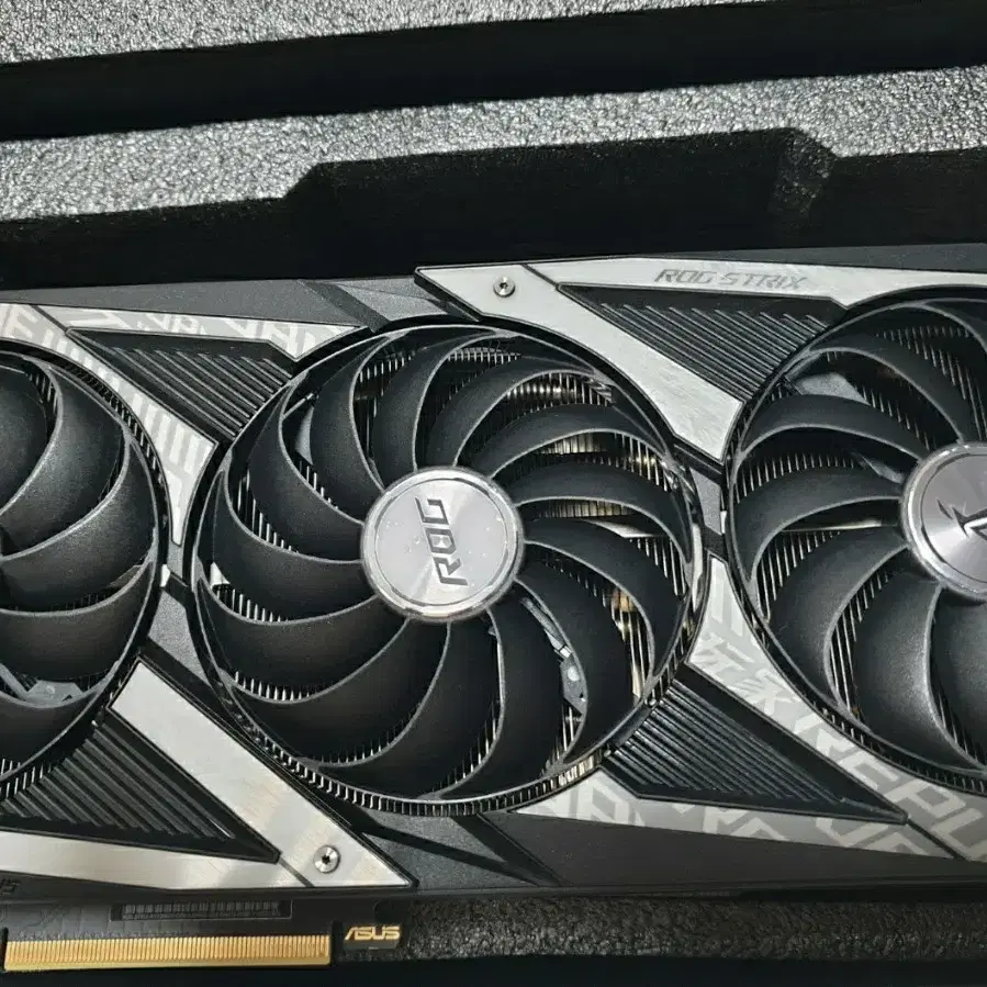 풀박 신품수준 아수스 로그스트릭스 RTX3060TI O8G GAMING