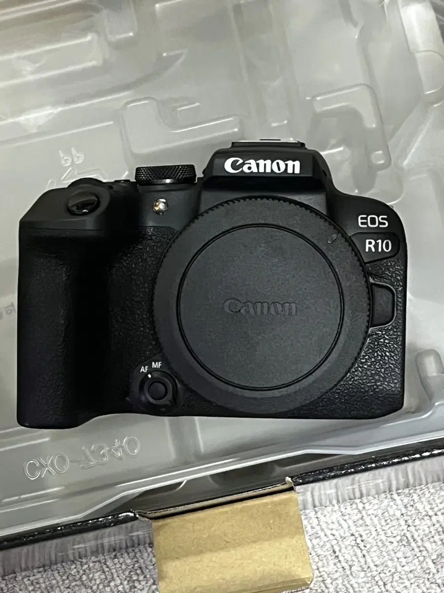 eos r10 카메라 판매합니다