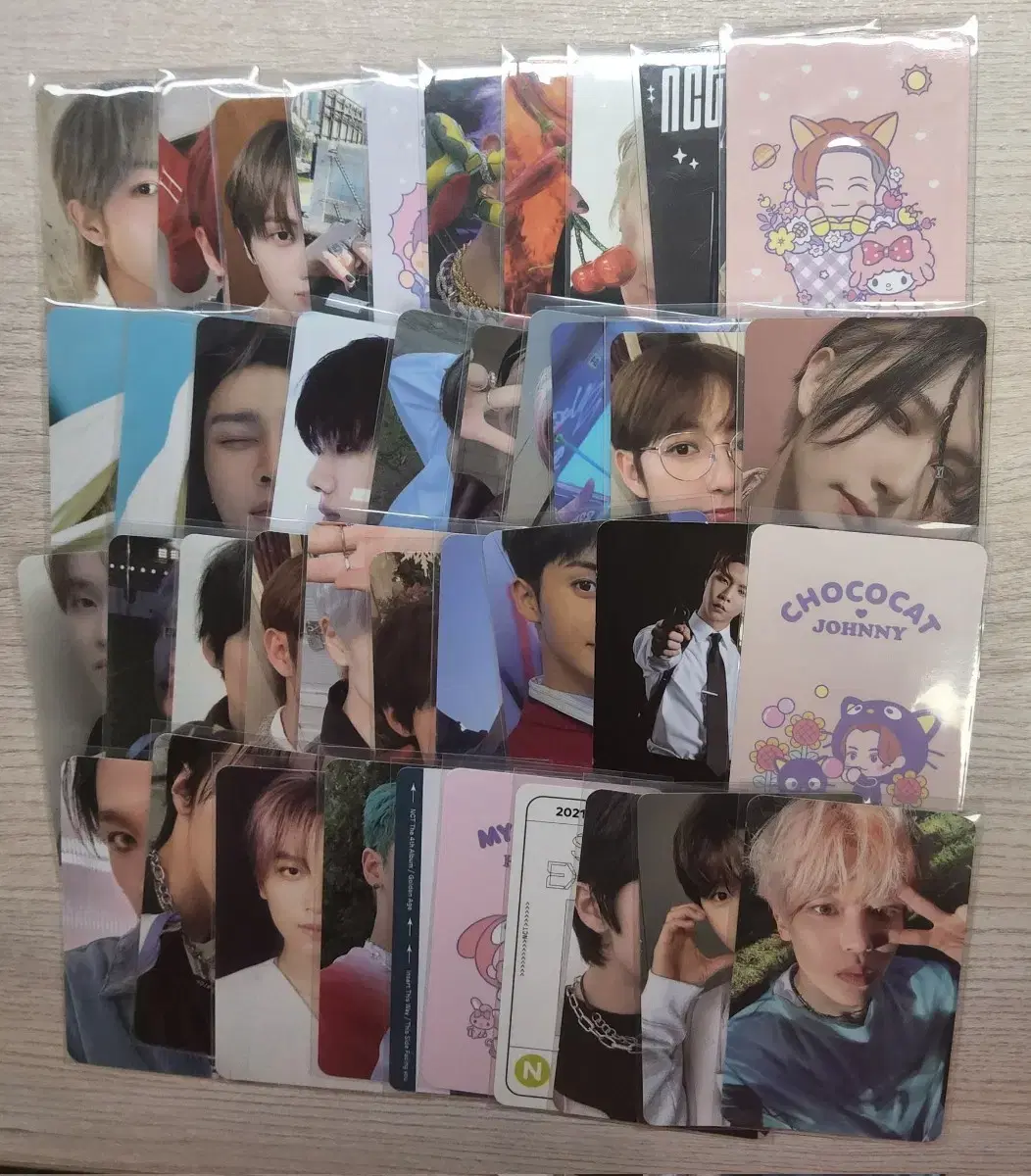 40 NCT photocards + unsealed album free sharing wts