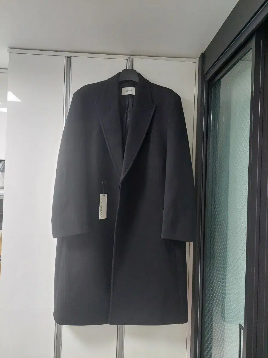 HappyGuyJungHoPick New Arrivals DeCorosso Martin Peaked Lapel Long Coat Black02