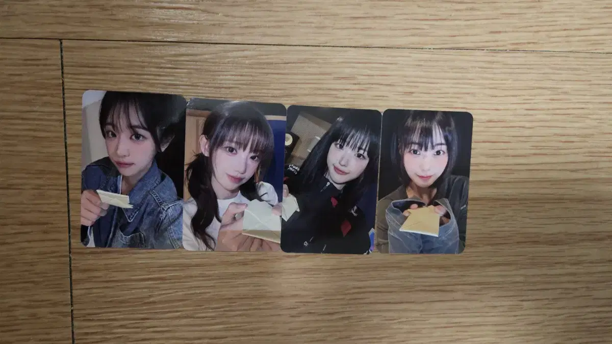 QWER beatroad unreleased photocard wts (direct message photocard)