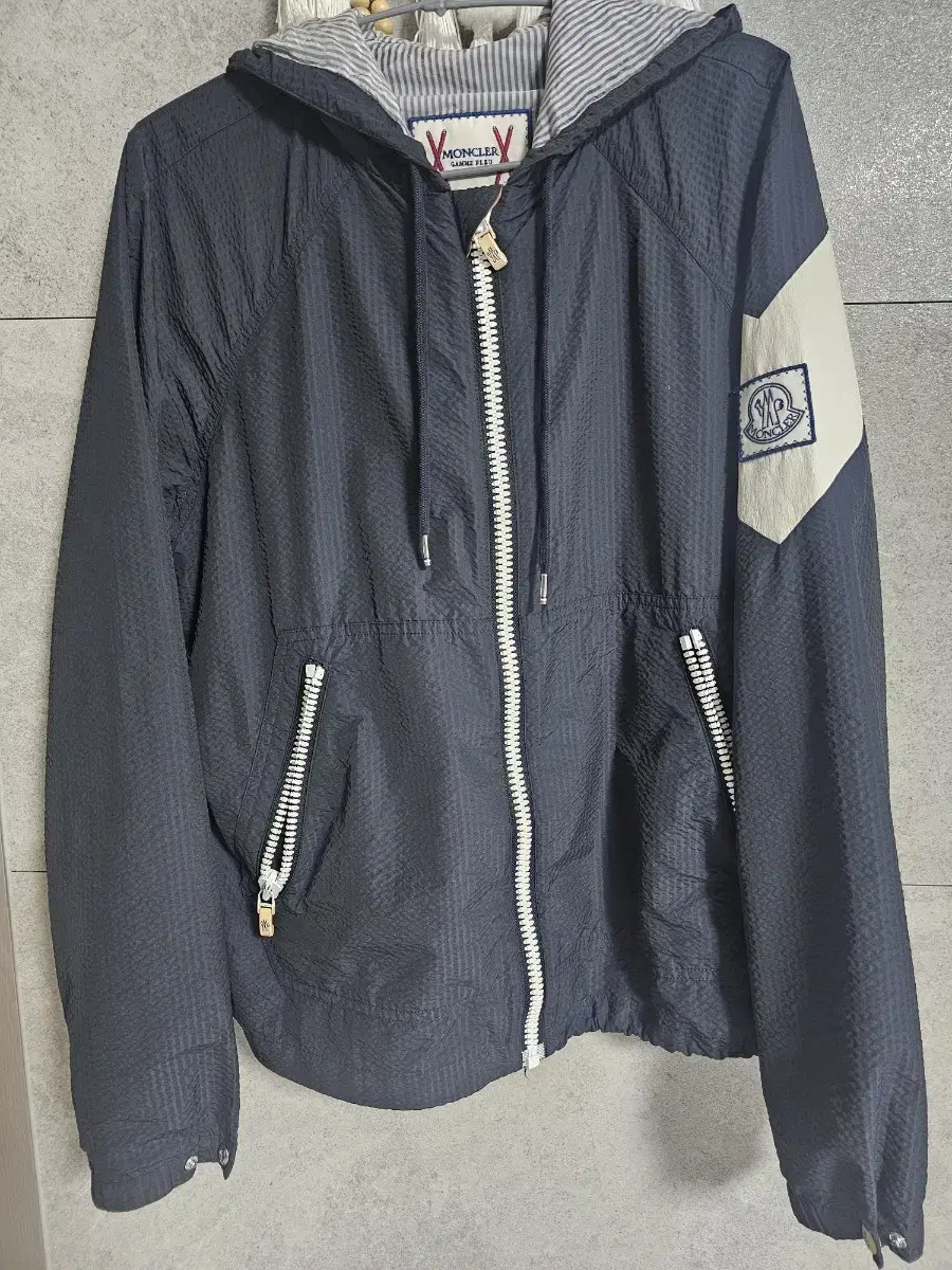 Moncler Gamma Bloo windbreaker <S size > sells