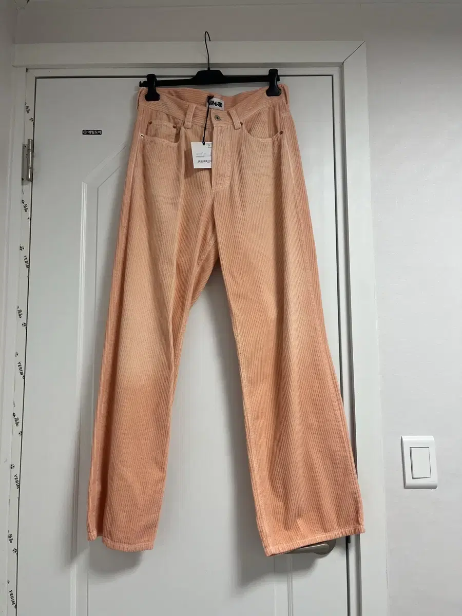 Mariano Corduroy Pants