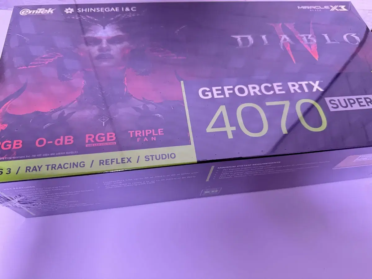 RTX 4070 SUPER 이엠텍 미라클 디아블로 에디션 미개봉