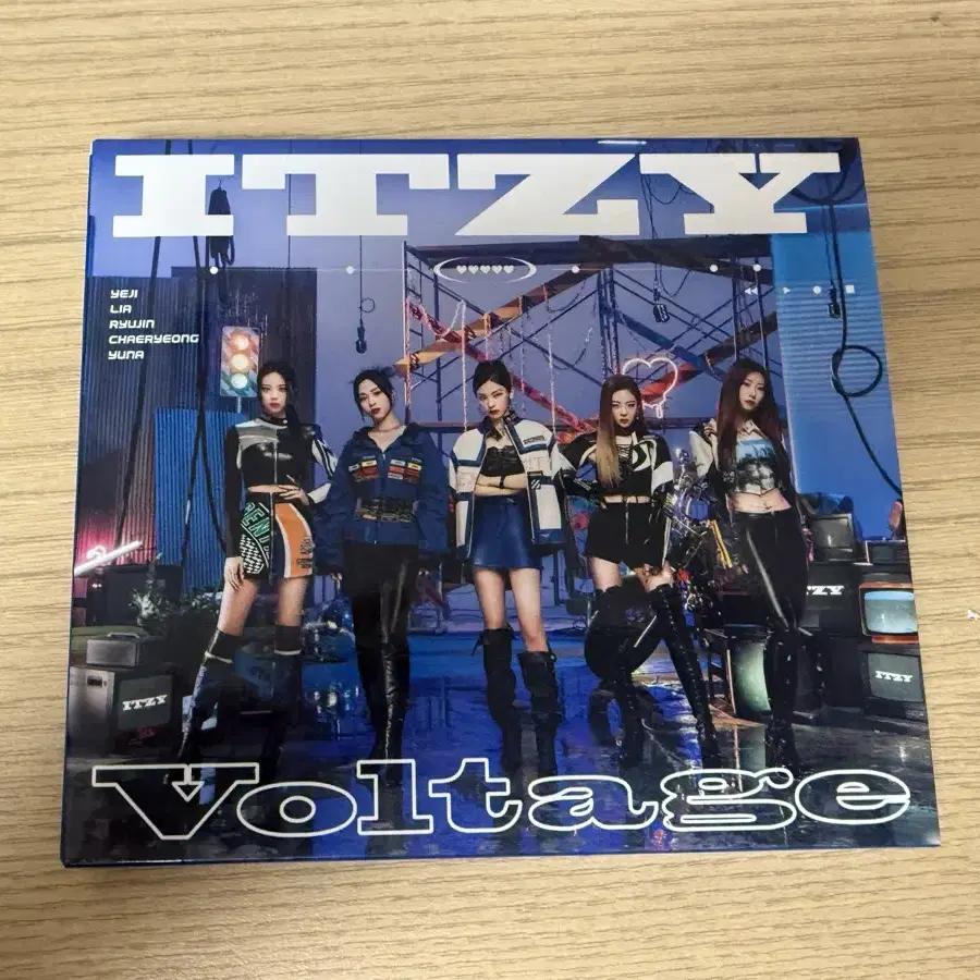 있지 일본 voltage 초회 한정판 a타입 cd+dvd 2cd