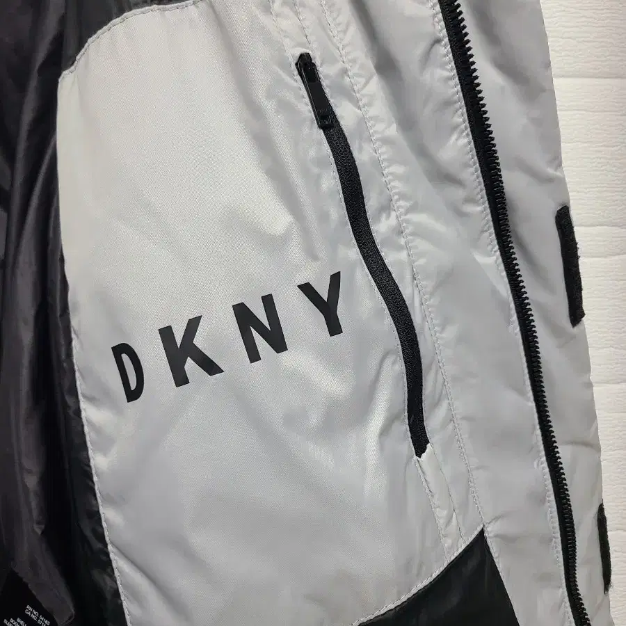 DKNY 패딩잠바(110사이즈)