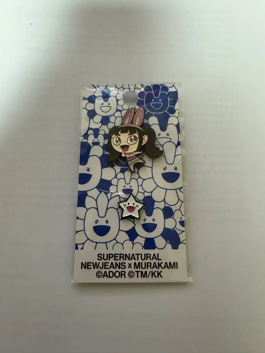 New Jeans Murakami hanni pinbadge @newjeansmurakami