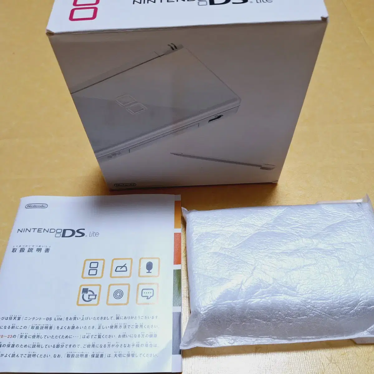 미품급 닌텐도 DS LITE 화이트 일본발매판 박스셋 dslite