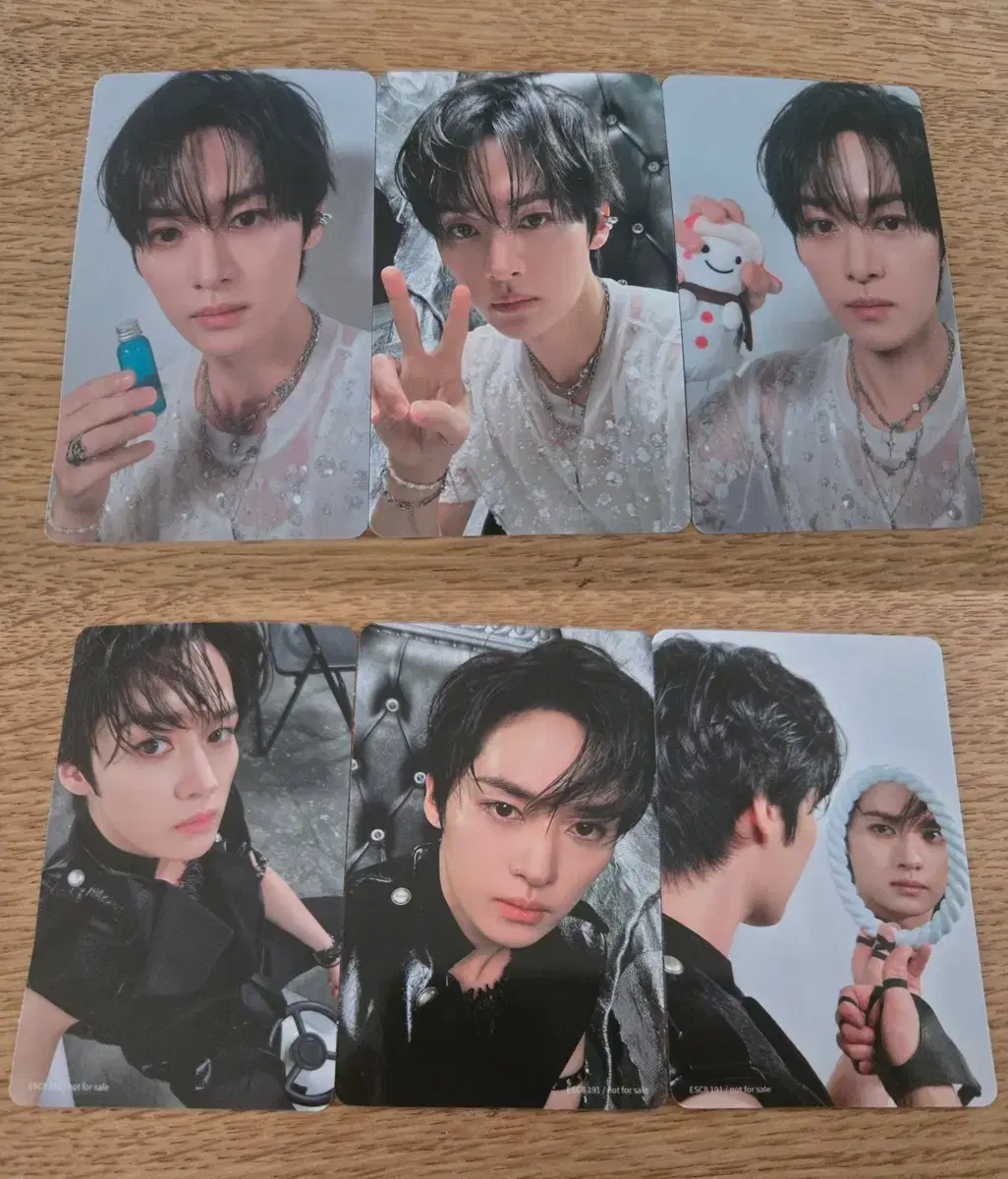 Straykids skz Japanese Giant lee know Double-Sided Photocard