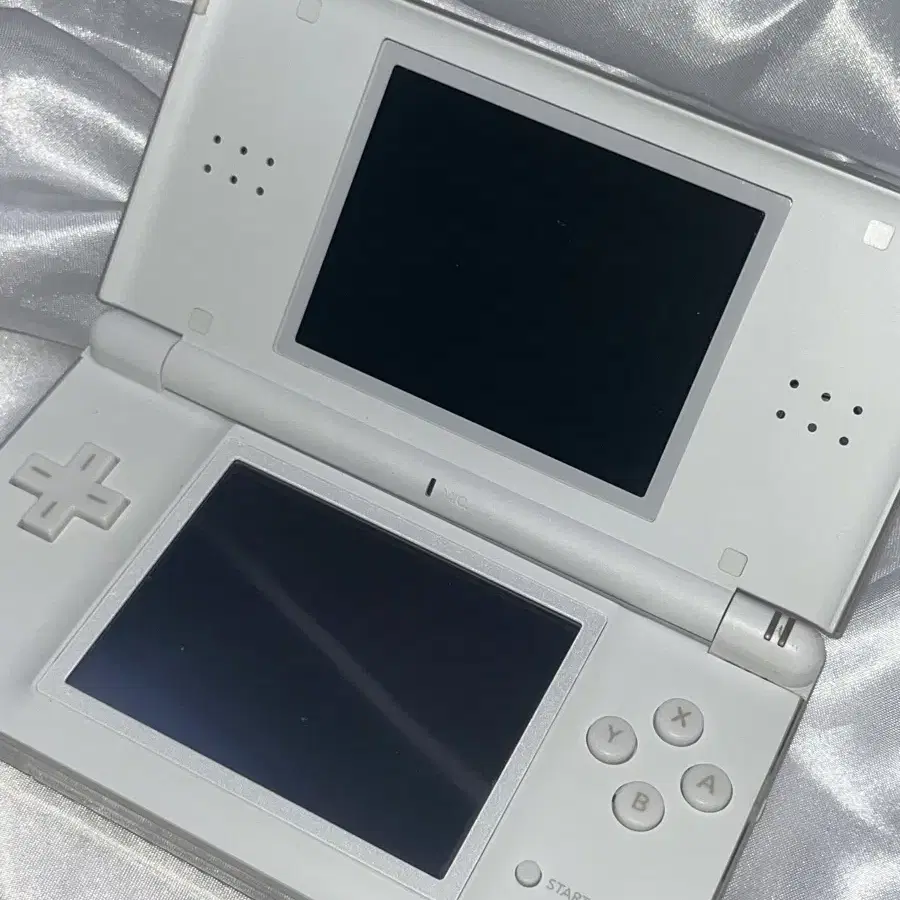 닌텐도 DS lite 화이트