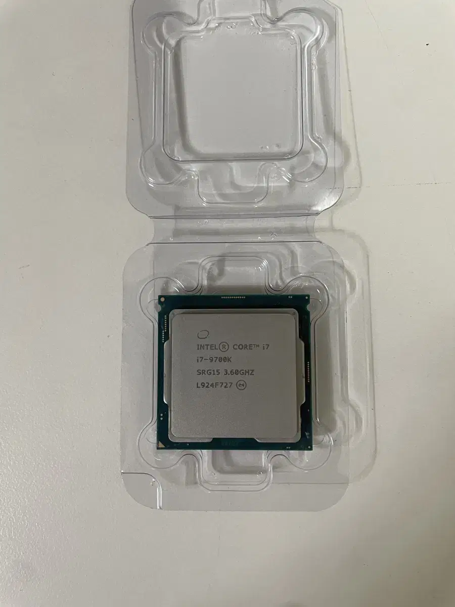 인텔 i7 9700k 택포