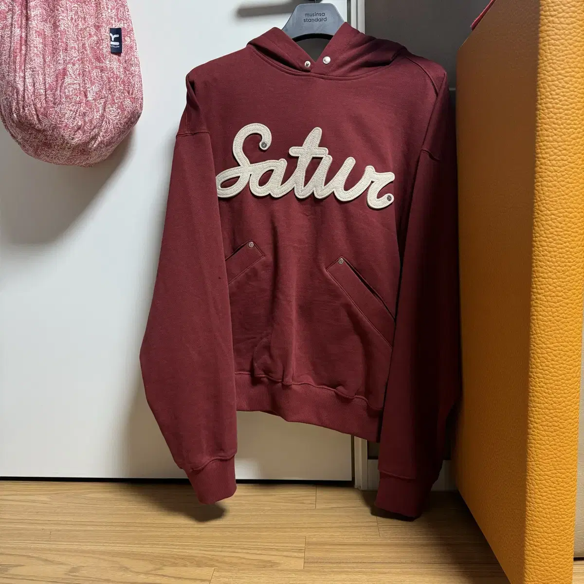 [ Setter Appliqué Rivet Hoodie Burgundy L (100-105) ]