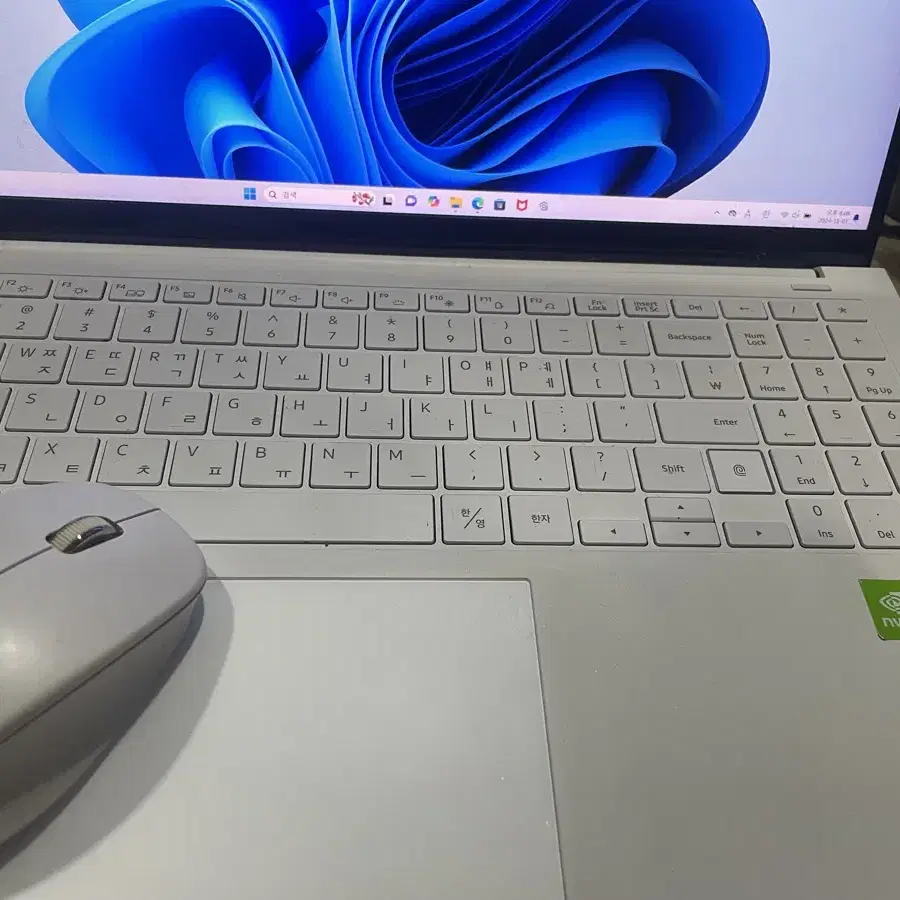 삼성 갤럭시 북 이온 2 (Samsung Galaxy Book Ion 2