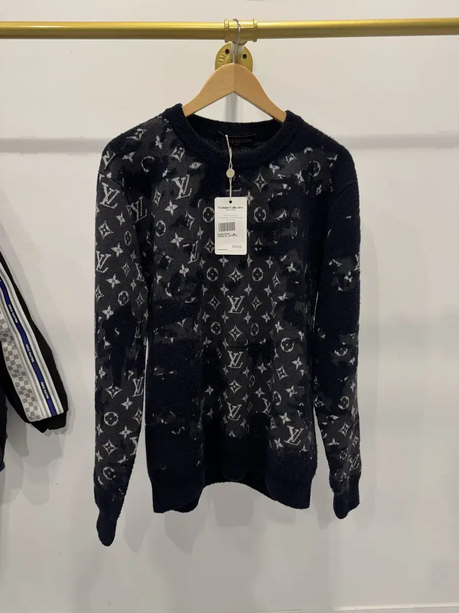 [S+, Tassels Removed] Louis Vuitton Distressed Knit XL