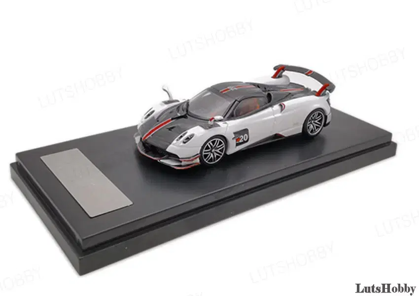 1:64 LCD Pagani Huayra BC Roadster