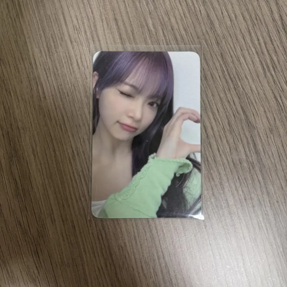 Lowest price 0.5)le sserafim hong eunchae eunchae soundwave photocard WTS