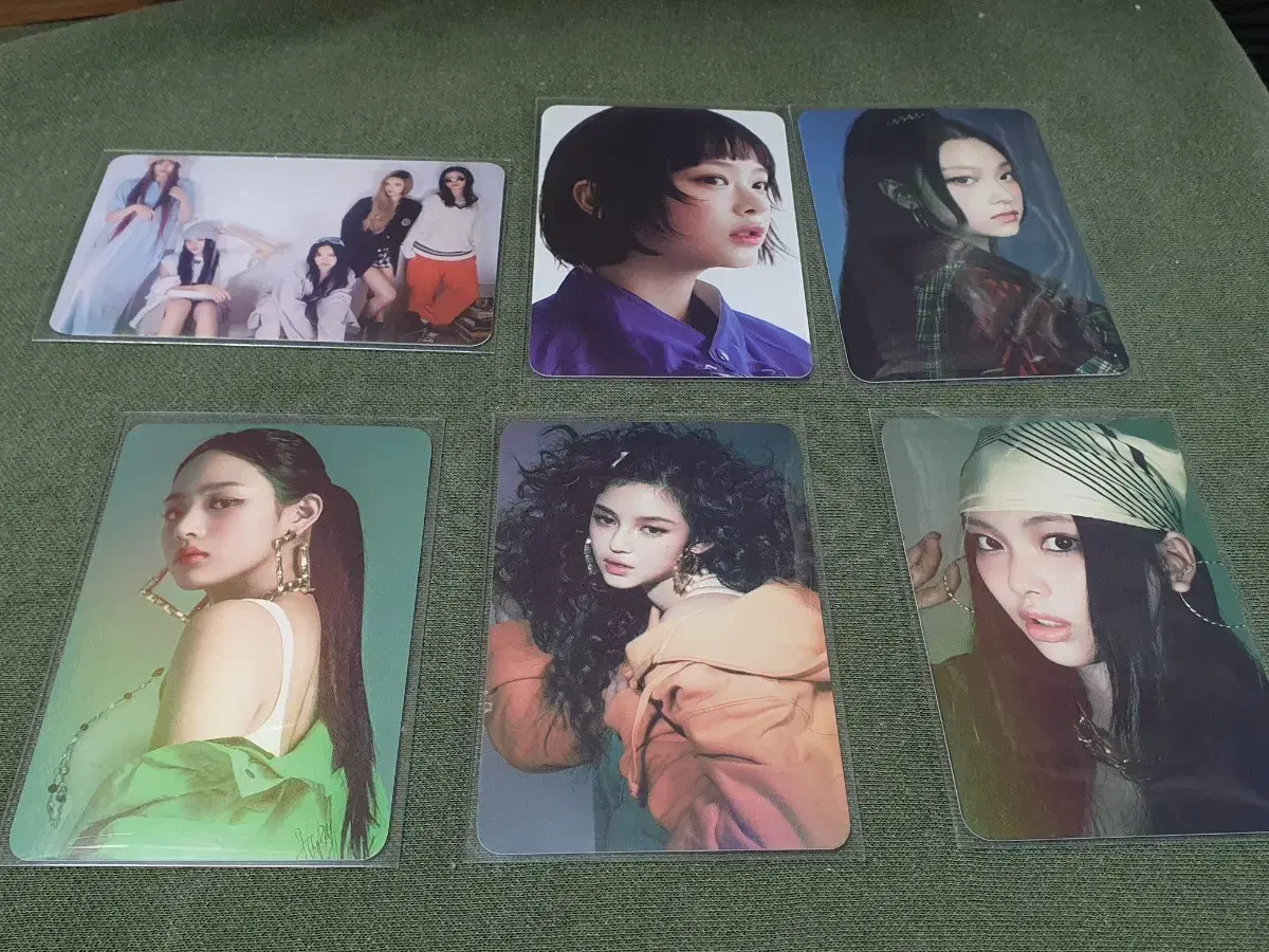 New jeans aladin pre-order benefit photocard Sell them.