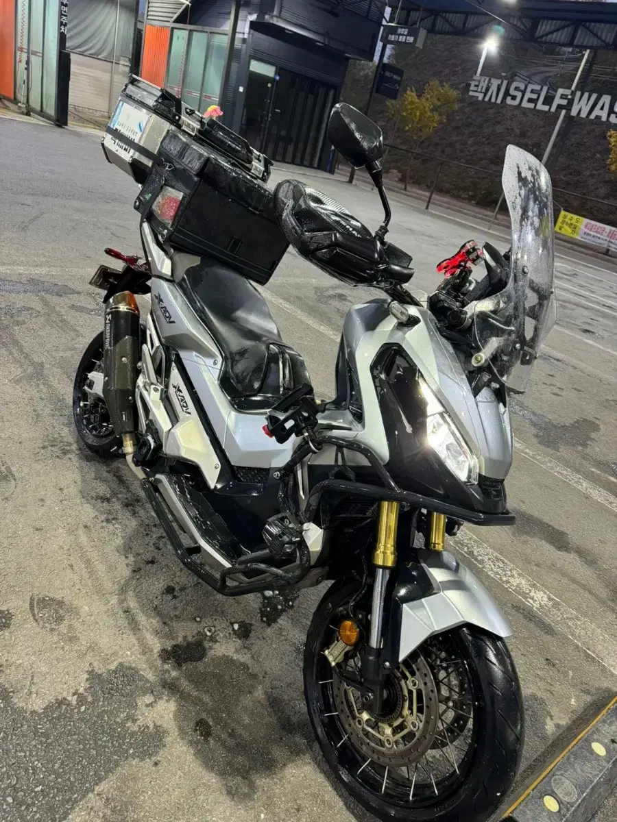 xadv750