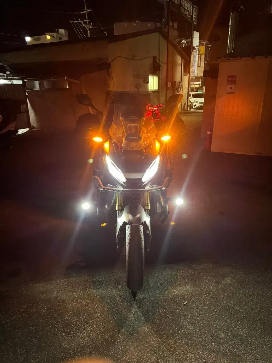 xadv750