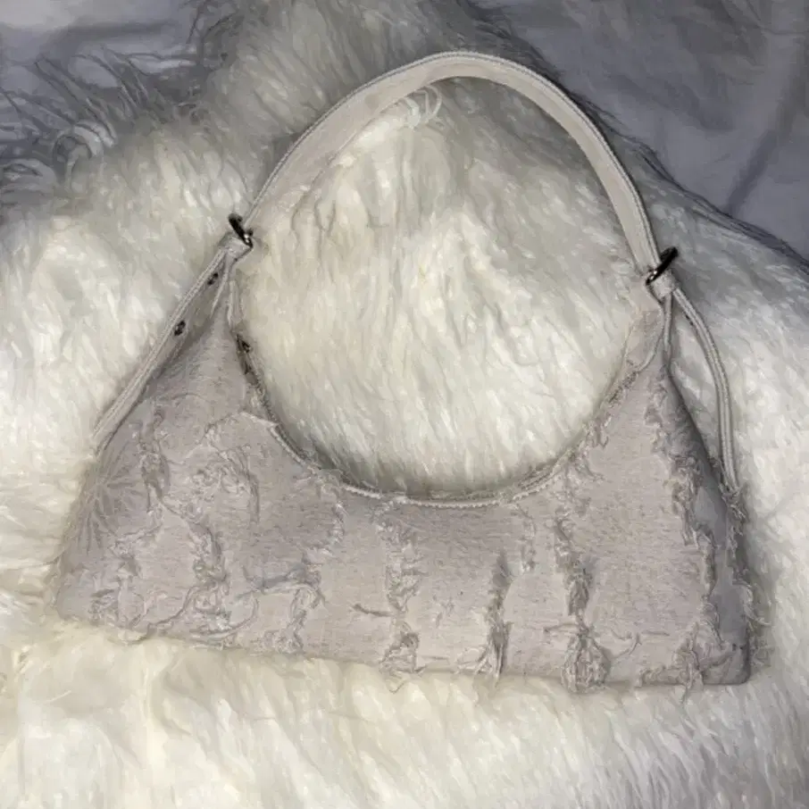 Texture Shoulder Bag (yee)