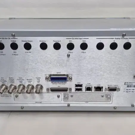 Anritsu MG3710A Vector Signal Generator