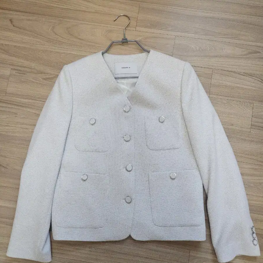 [닐바이피] tweed crop jacket 트위드 크롭 자켓 34사이즈