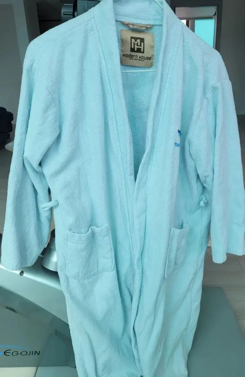 Modern House Showerrobe