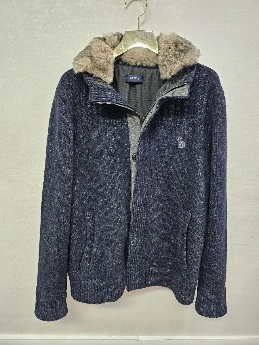 05 Hedges knit zip-up jacket