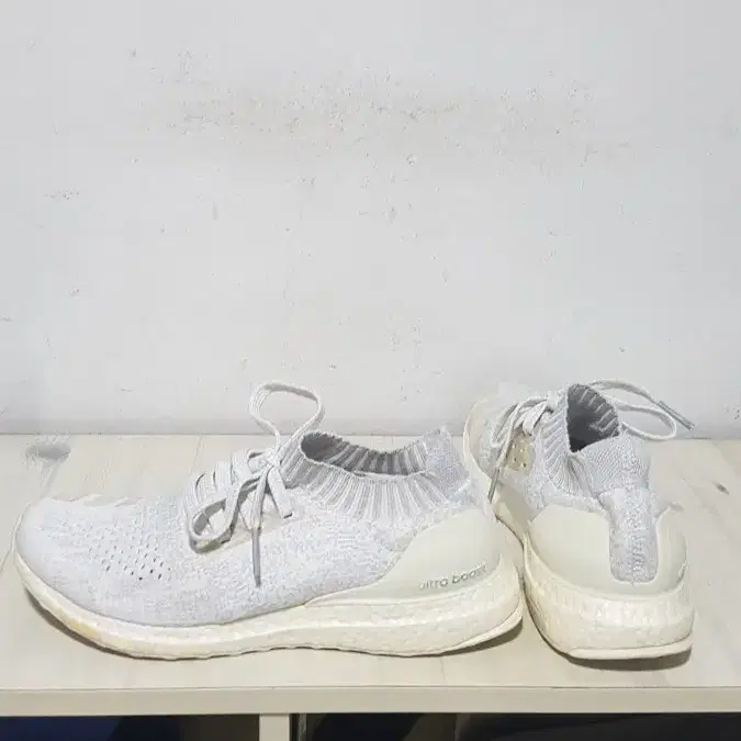 택포 250~255 정품 ADIDAS ULTRABOOST 남여공용 쿠션화