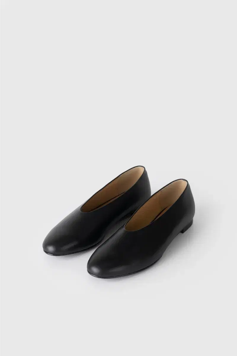 LEMEL Alcea Leather Flat in Black