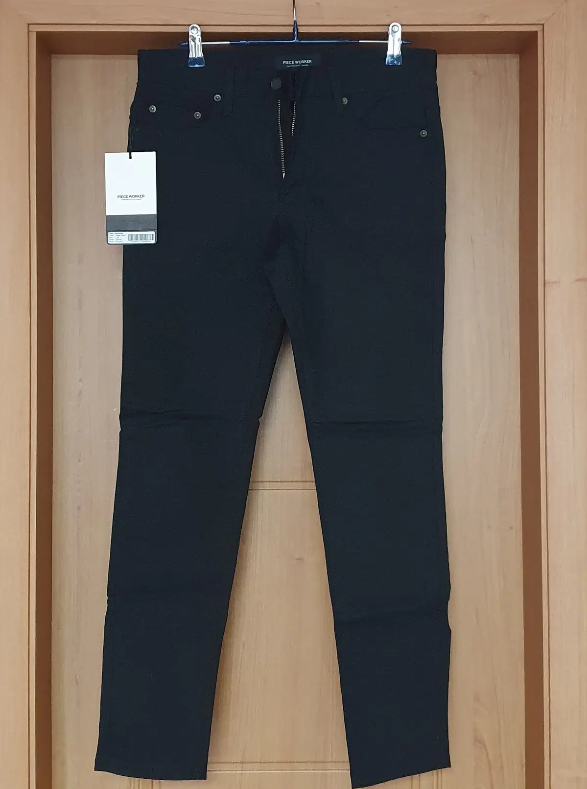 29,30 Peace Walker Low Darkness Black Jean, Modified Black Jean Denim Jeans