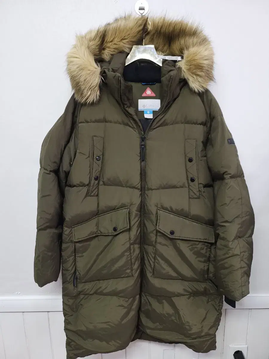 L Colombia Duck Down Hooded Fur Down Padding