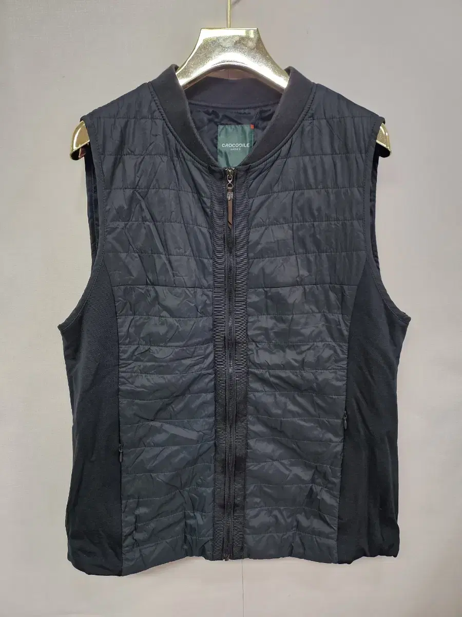 100 Crocodile Lightweight Vest