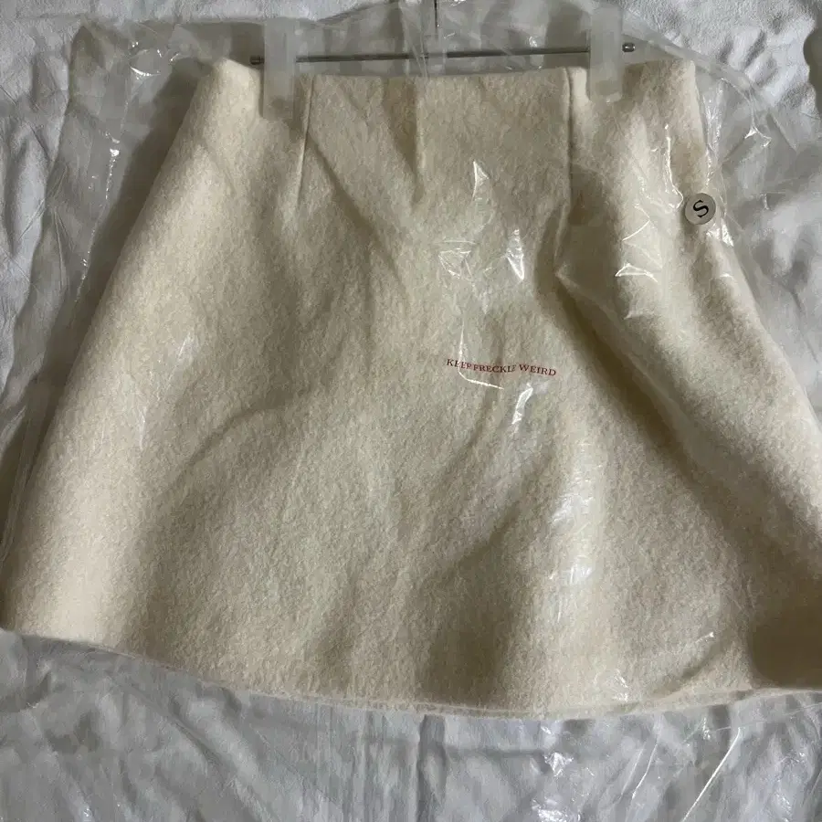 freckle 프레클 alpaca mini skirt (s)