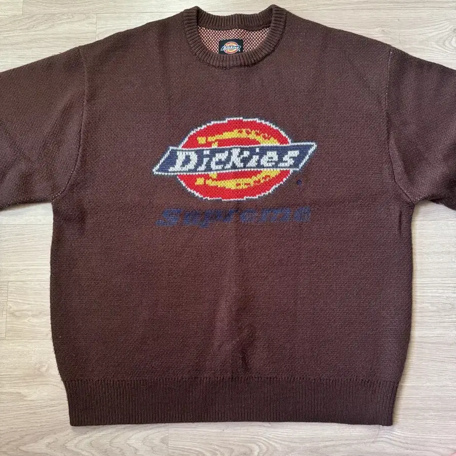 M)Supreme x Dickies Sweater Brown