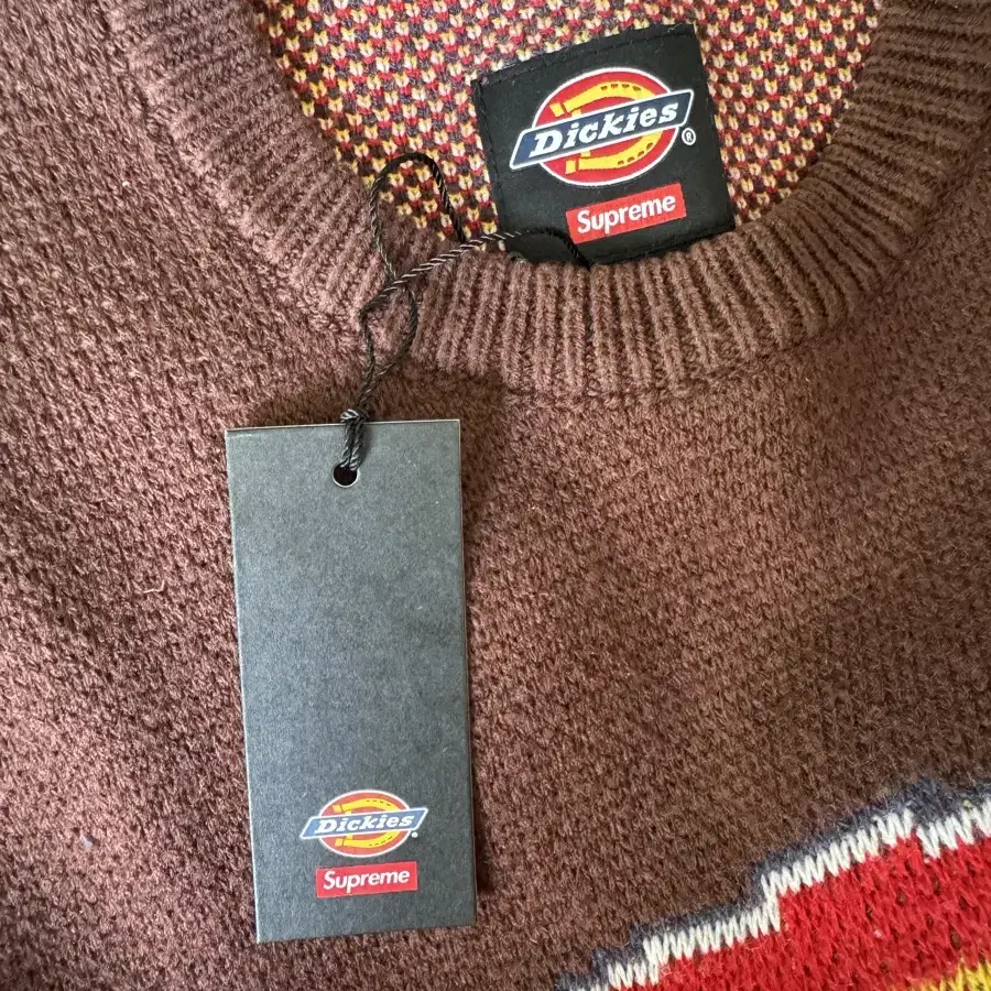 M)Supreme x Dickies Sweater Brown