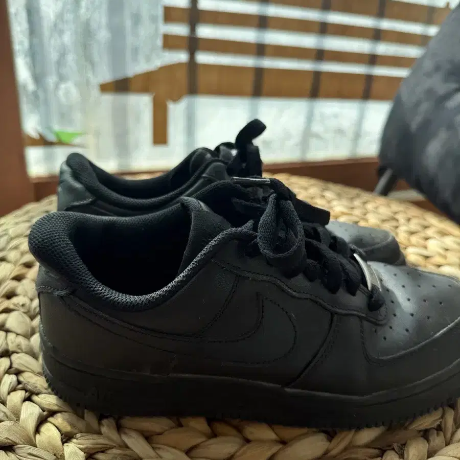 Nike Air Force 1 '07 Low Triple Black 나이